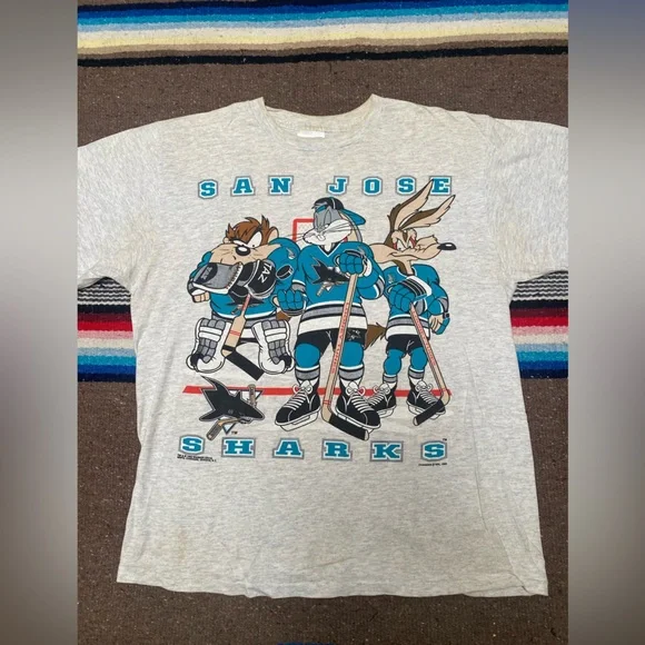 Vintage 1993 NHL San Jose Sharks Looney Tunes size Small
